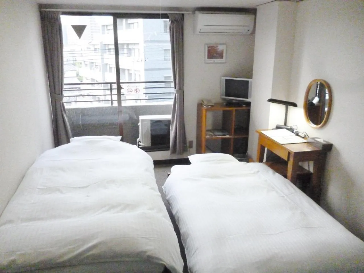 Econo-Inn Kyoto Hotel